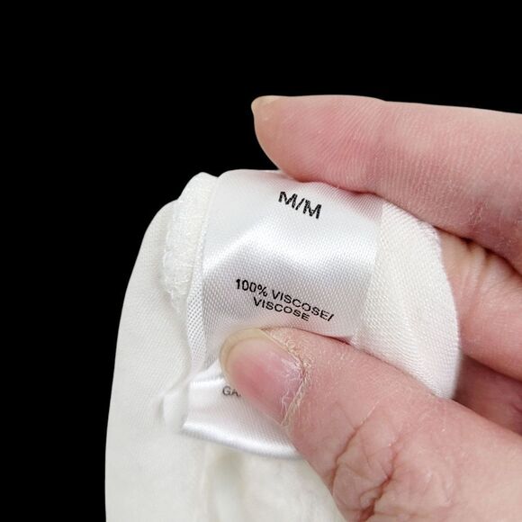 2/$20 Ardene White Feather Graphic Tank Top Size: M - Picture 7 of 8